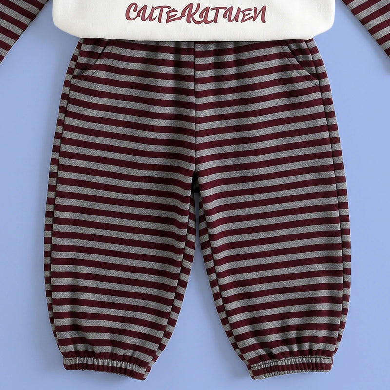 Girls White Graphic T-Shirt With Striped Pants Sets Sets
