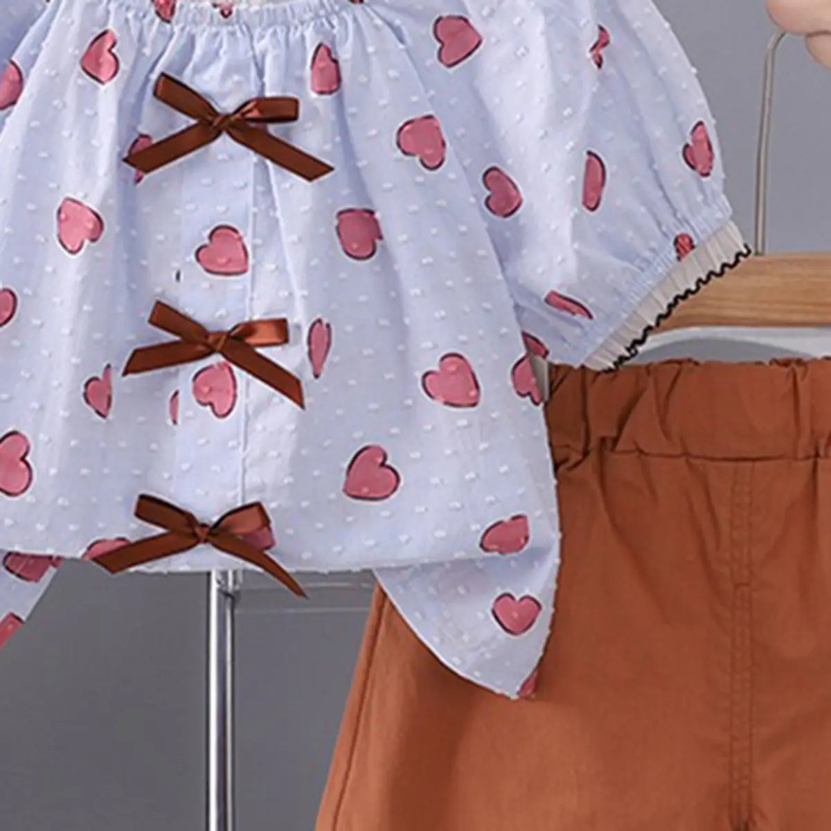 Girls Light Blue Heart Print Puff Sleeve Top With Shorts Sets Sets