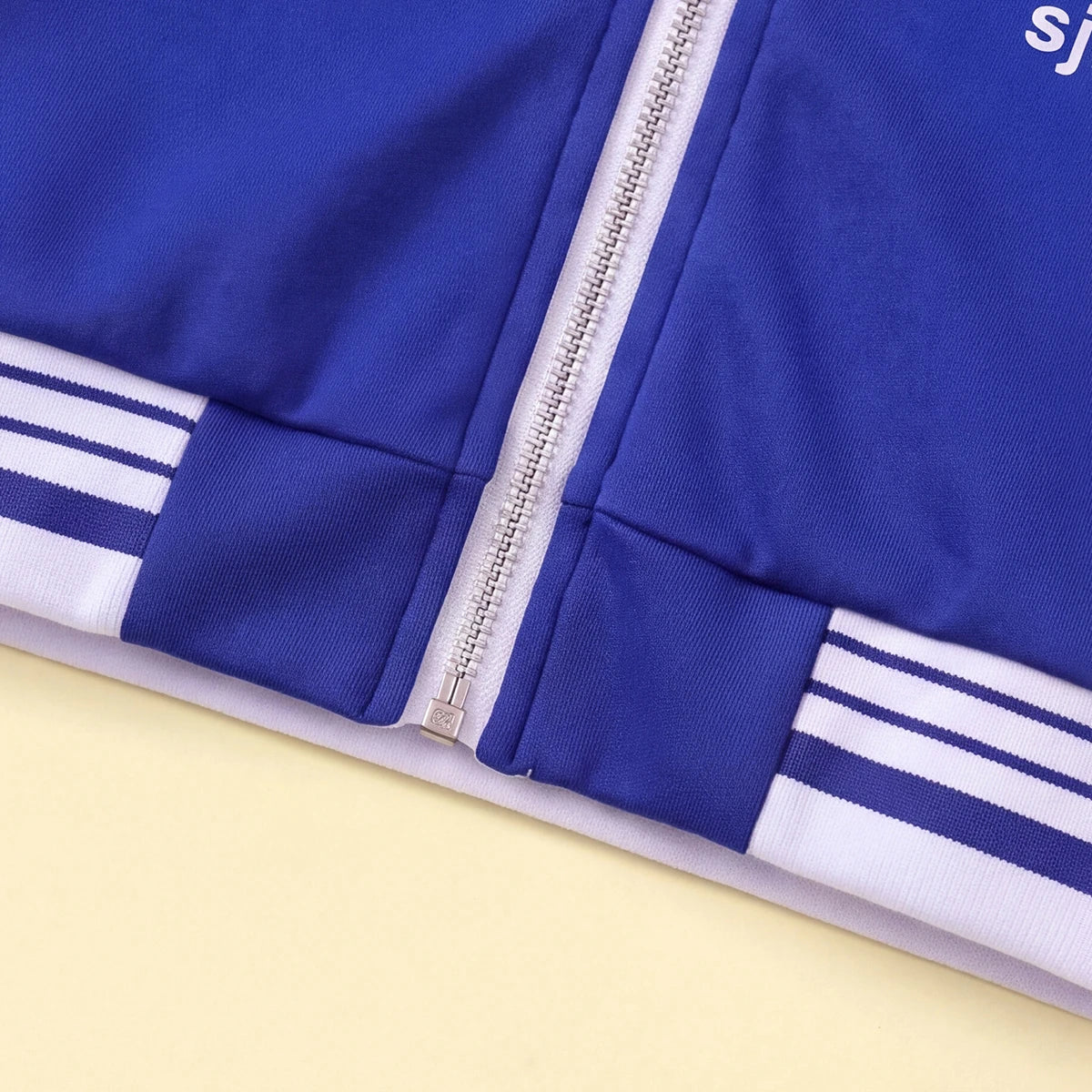 Boys Blue Typographic Printed Zipper Jacket With T-Shirt & Joggers Set Sets