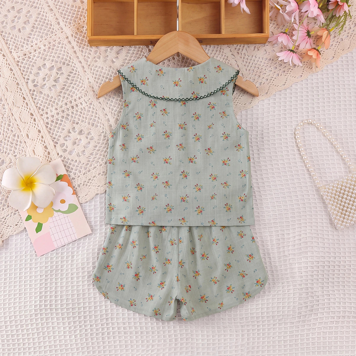 Girls Green Floral Print Peter Pan Collar Top With Shorts Sets 2 pc. Sets