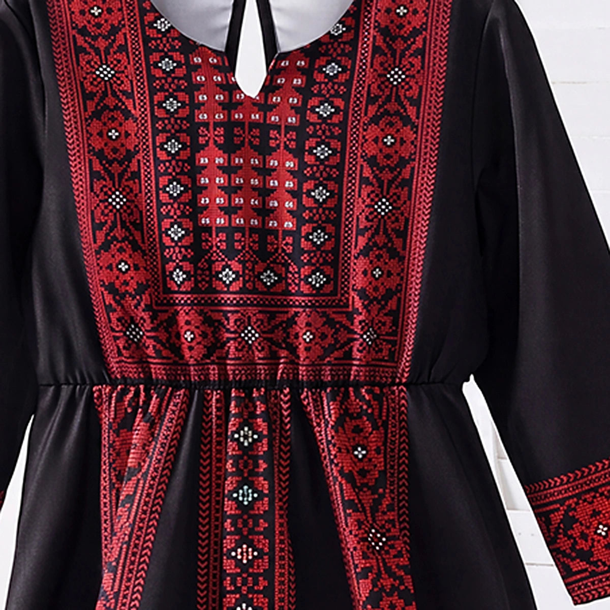 Girls Black Geometric Print Round Neck Fit & Flare Dress Casual Dresses