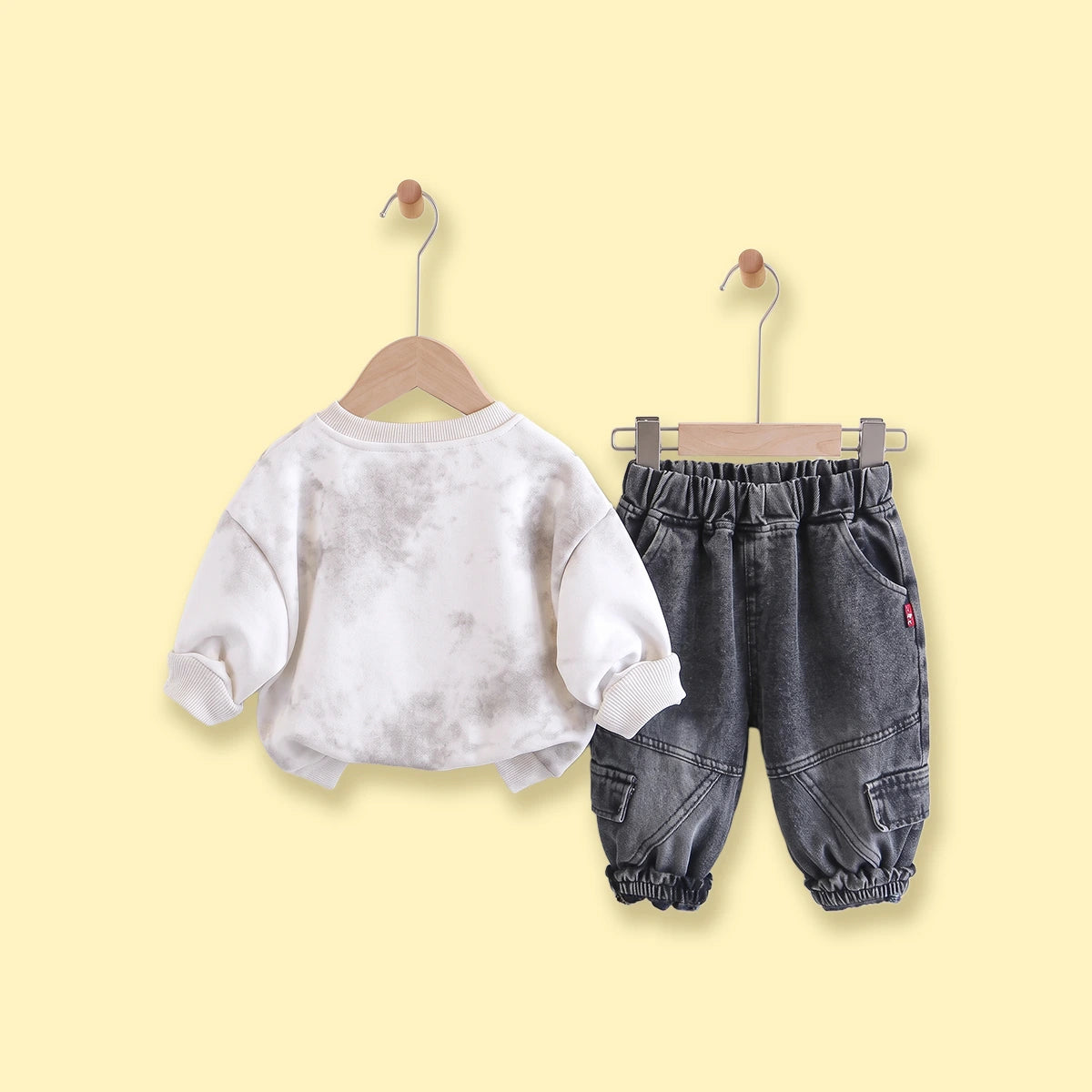 Boys White Tie & Dye Sweatshirt & Denim Cargo Pants Sets Sets