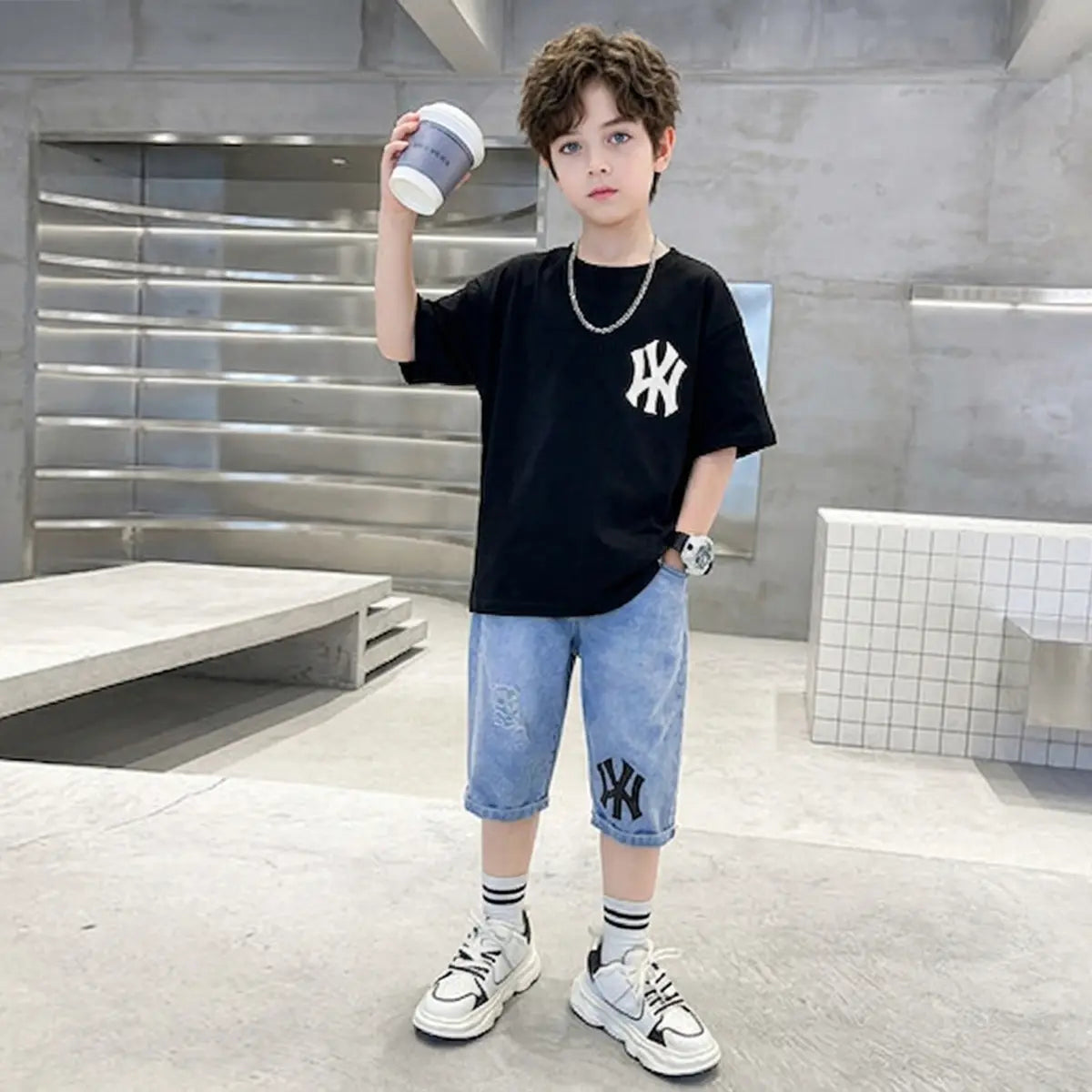 Boys Black Printed Drop Shoulder T-Shirt With Denim Capri Sets Sets Black 5-6 Y