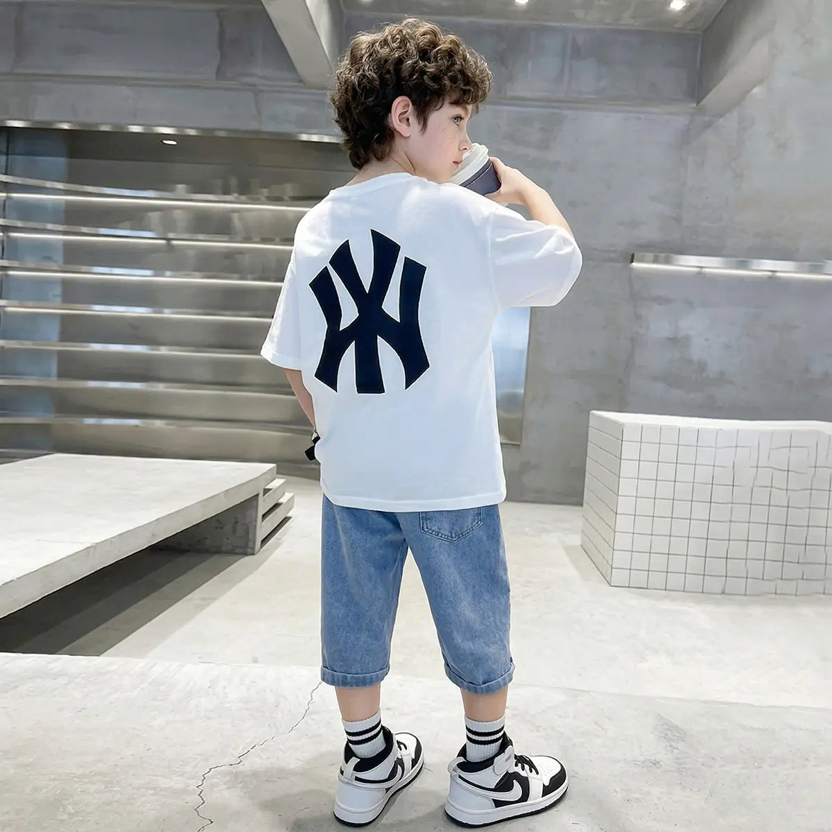 Boys White Printed Drop Shoulder T-Shirt With Denim Capri Sets Sets
