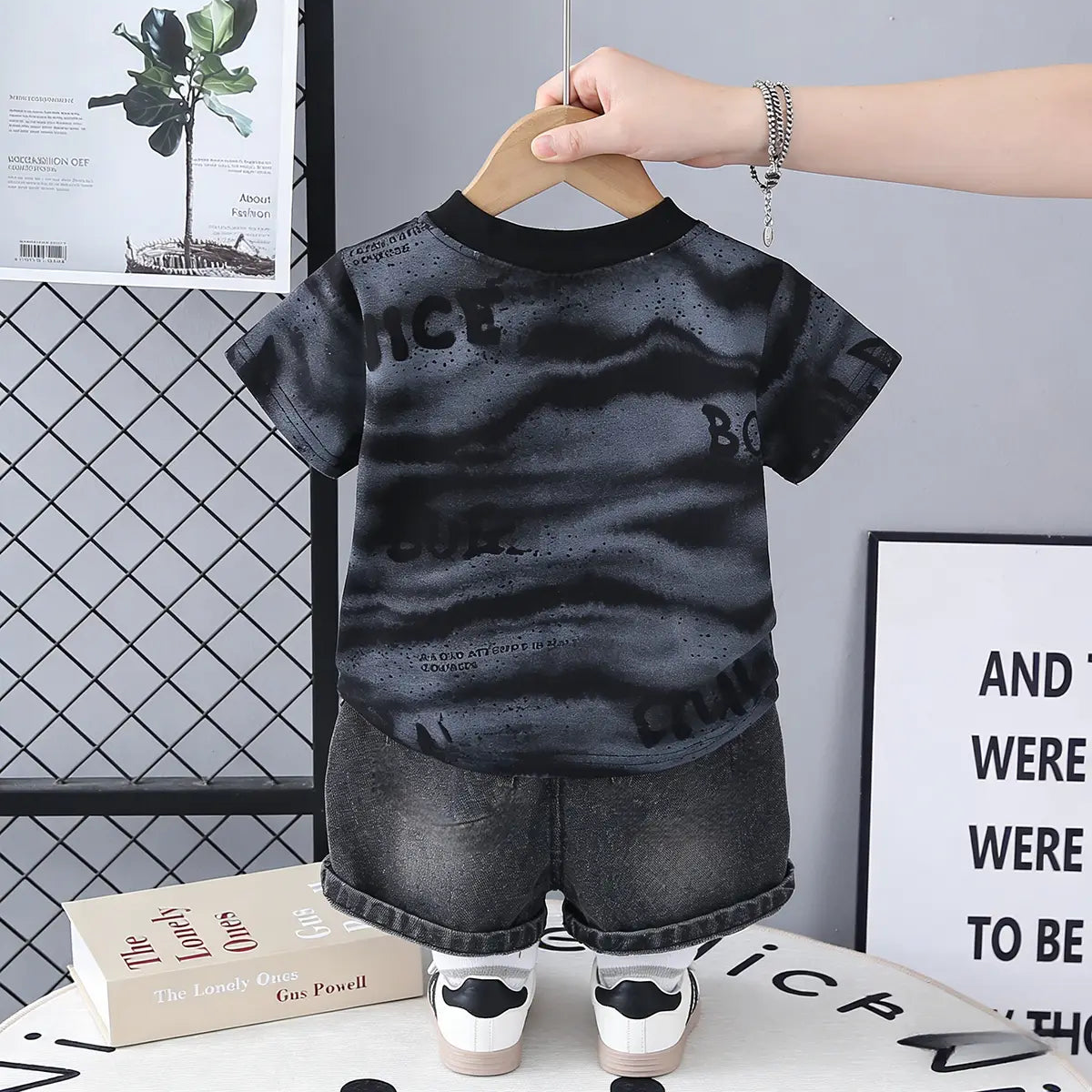 Boys Black Typographic Print T-Shirt With Denim Shorts Sets Sets