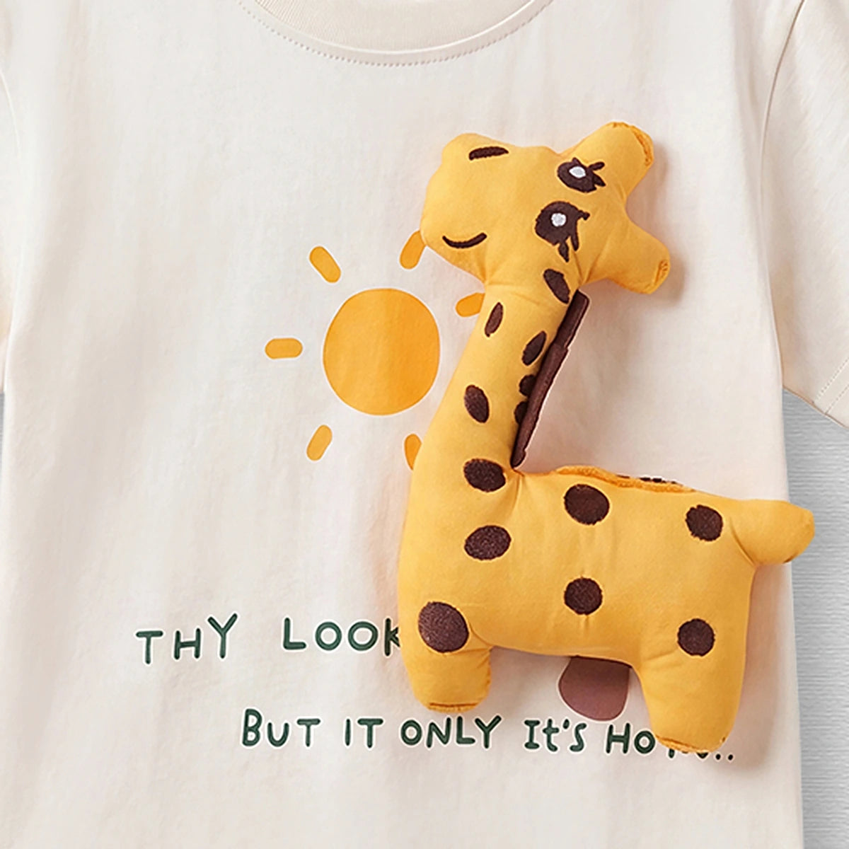 Boys Off White Giraffe Applique Short Sleeve T-Shirt Tshirts