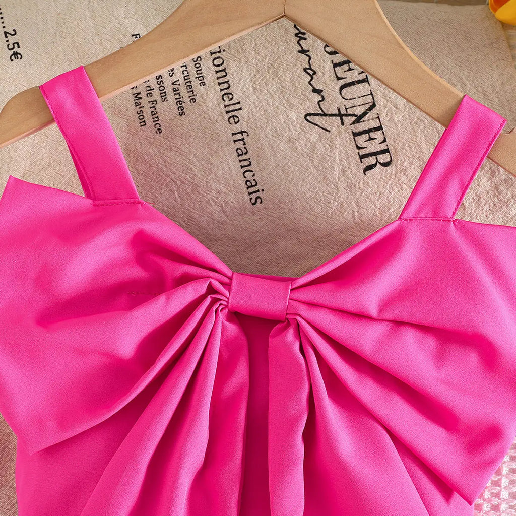 Girls Fuchsia Bow Crop Top With Floral Embroidered Denim Shorts Sets Sets