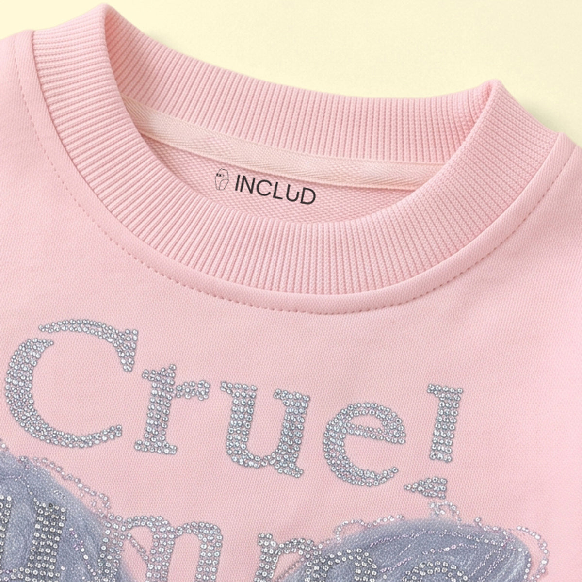 Girls Pink Butterfly Embellished Sweatshirt & Denim Pants Sets Sets