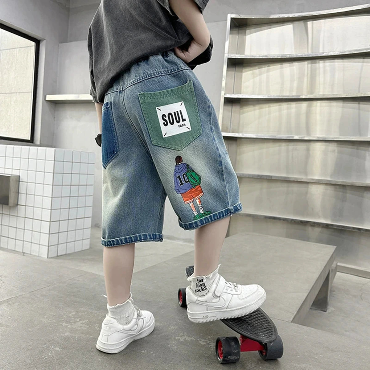 Boys Light Blue Graphic Print Loose Fit Denim Shorts Shorts