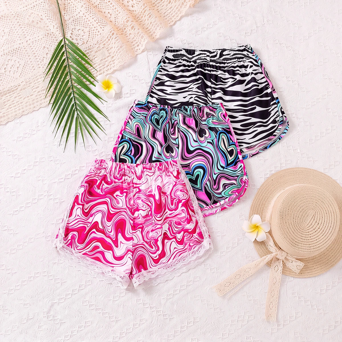 Girls Multicolour Abstract Print Knitted Shorts Pack Of 3 Shorts Multicolor 3-4 Y