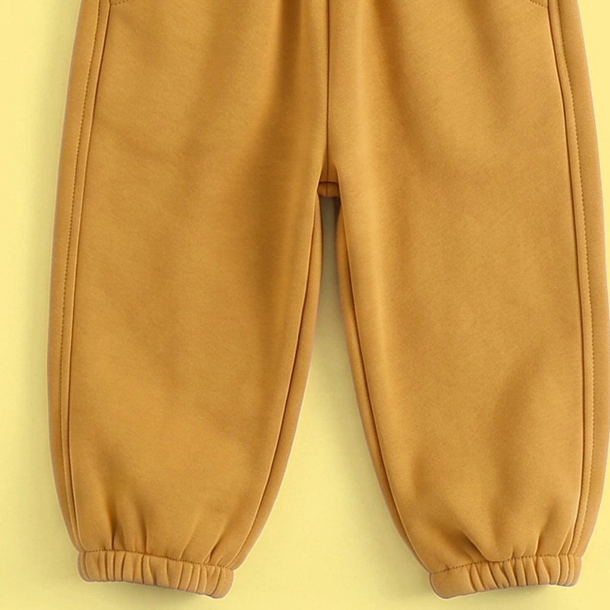 Girls Graphic Sweatshirt With Mustard Pants Sets Sets