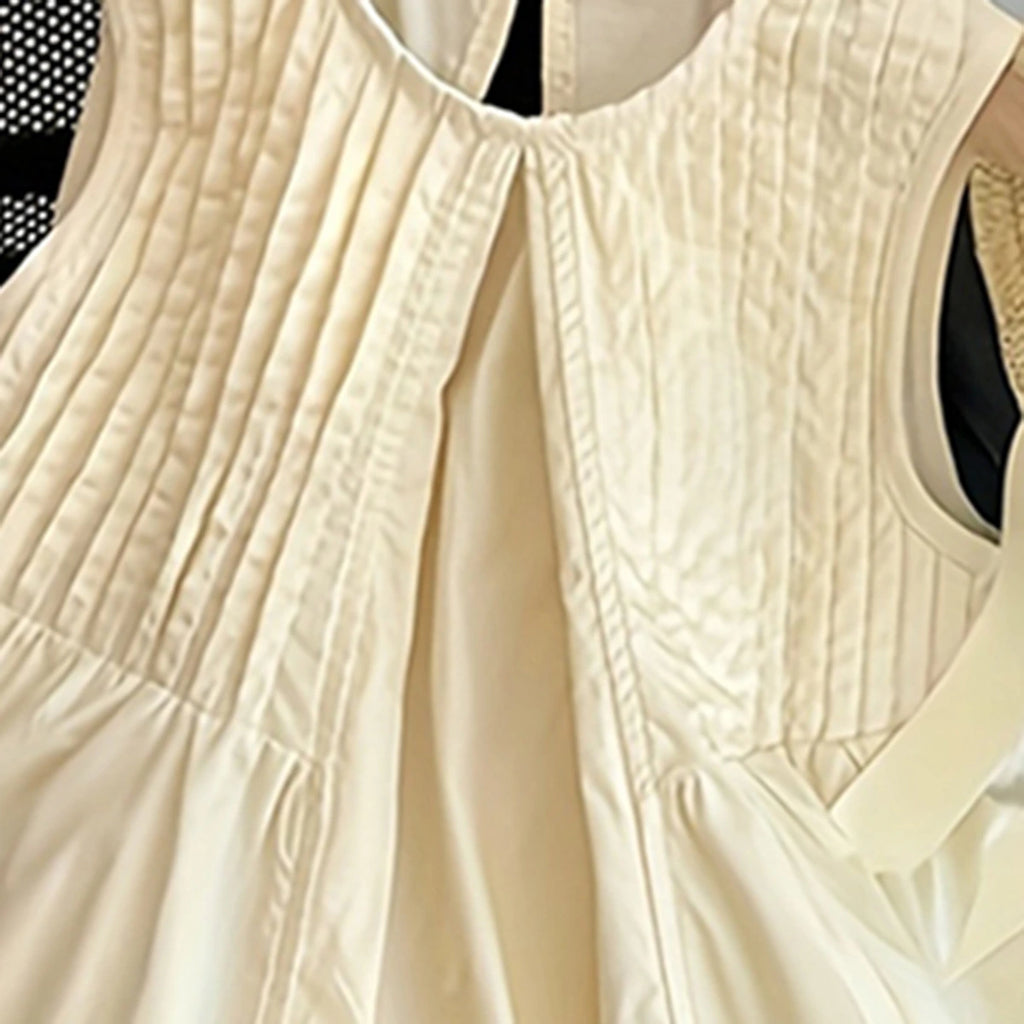 Girls Beige Sleeveless Pintucks Detailed A-line Dress With Hat Casual Dresses