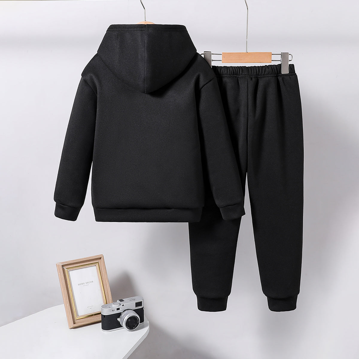 Boys Black Printed Hooded Sweatshirt with Joggers Set Sets