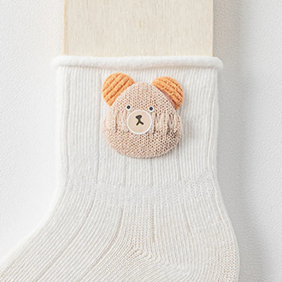 Pack of 4 White Animal Applique Ankle Length Socks Socks