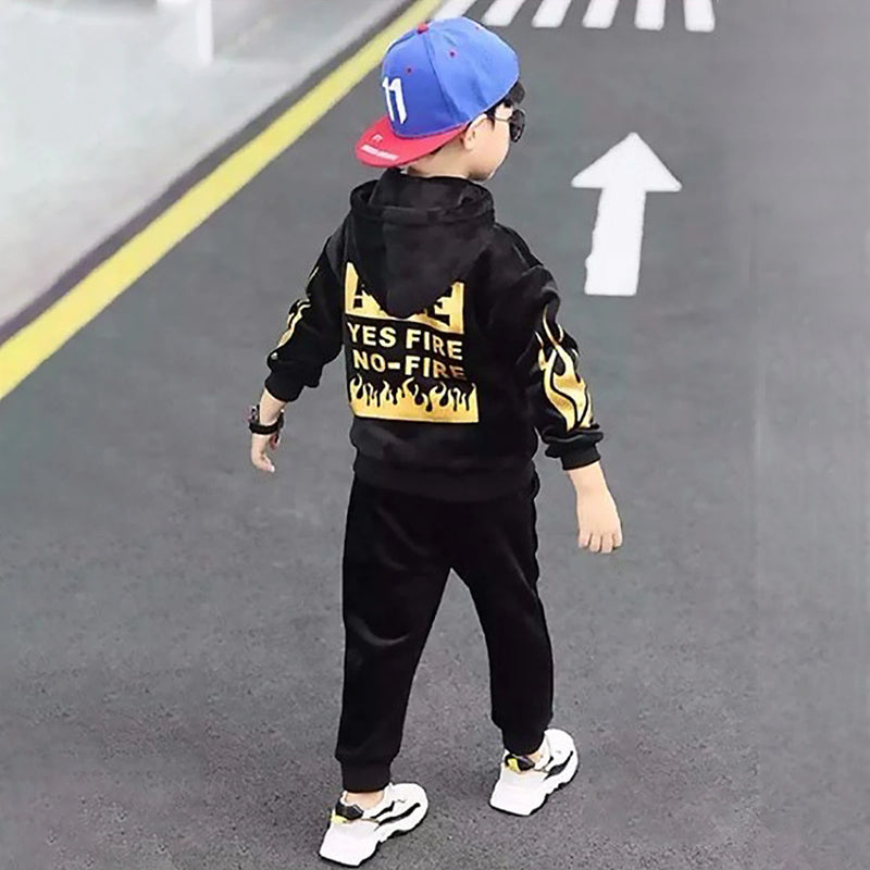 Boys Black Typographic Printed Hooded Zip-up Jacket With Jogger Sets Sets