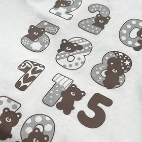 Boys White Numbers Printed T-Shirt With Checked Shorts Sets Sets