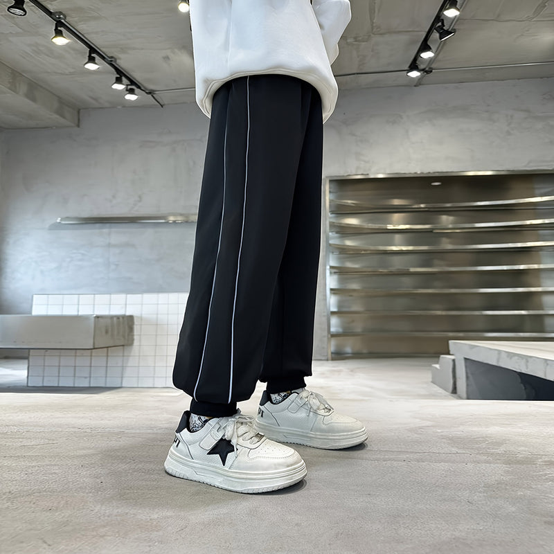 Boys Black Solid Elasticated Joggers Trackpants & Joggers