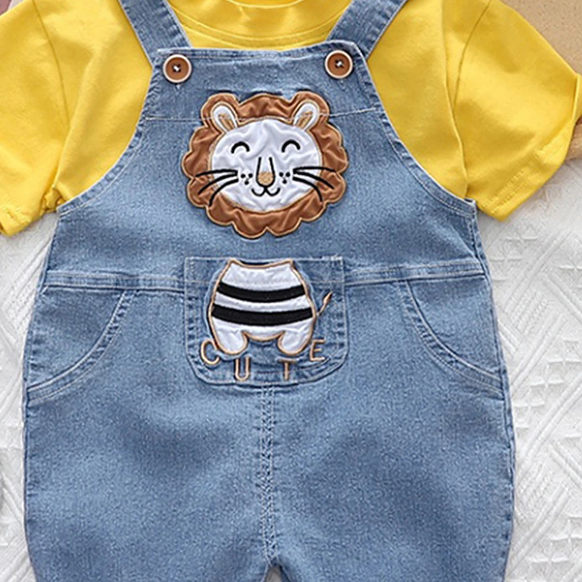 Boys Yellow Lion Applique Short Sleeve T-Shirt With Denim Dungaree Sets 2 pc. Sets
