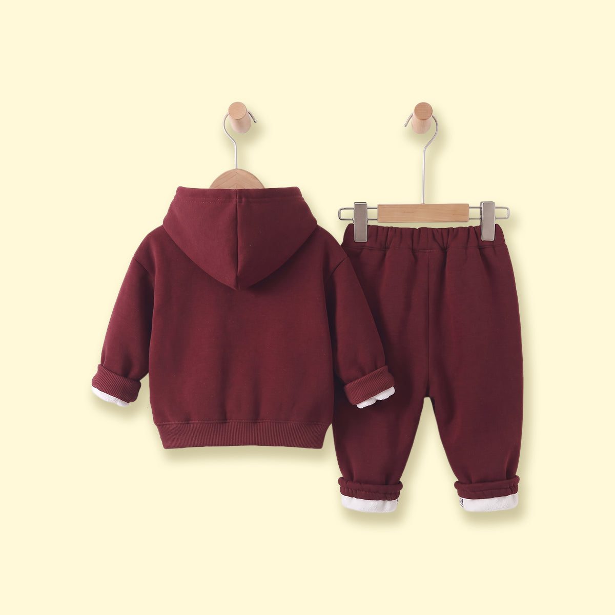 Boys Maroon Typographic Hooded Sweatshirt & Pants Sets Sets