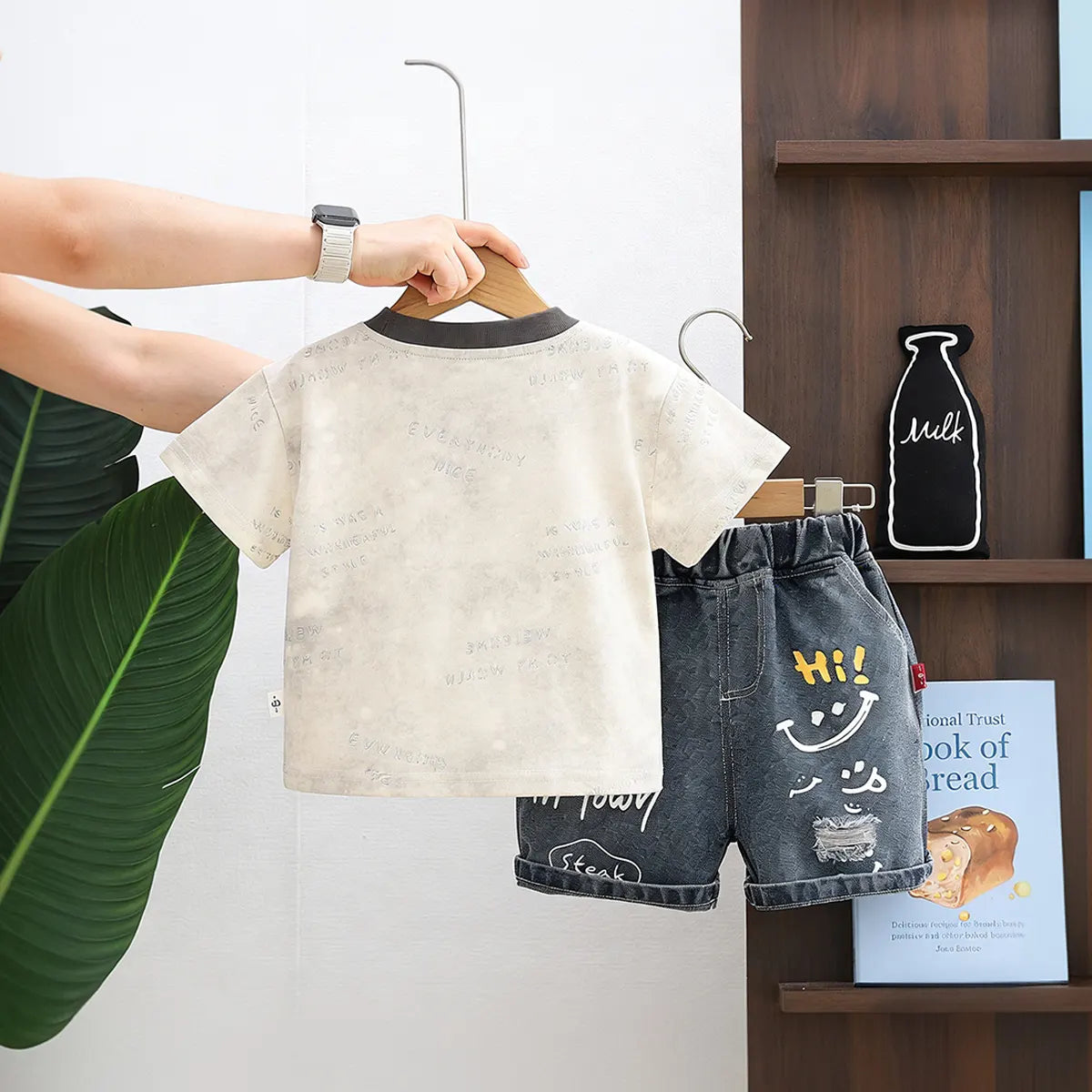 Boys Beige Typographic Print T-Shirt With Distressed Denim Shorts Set Sets
