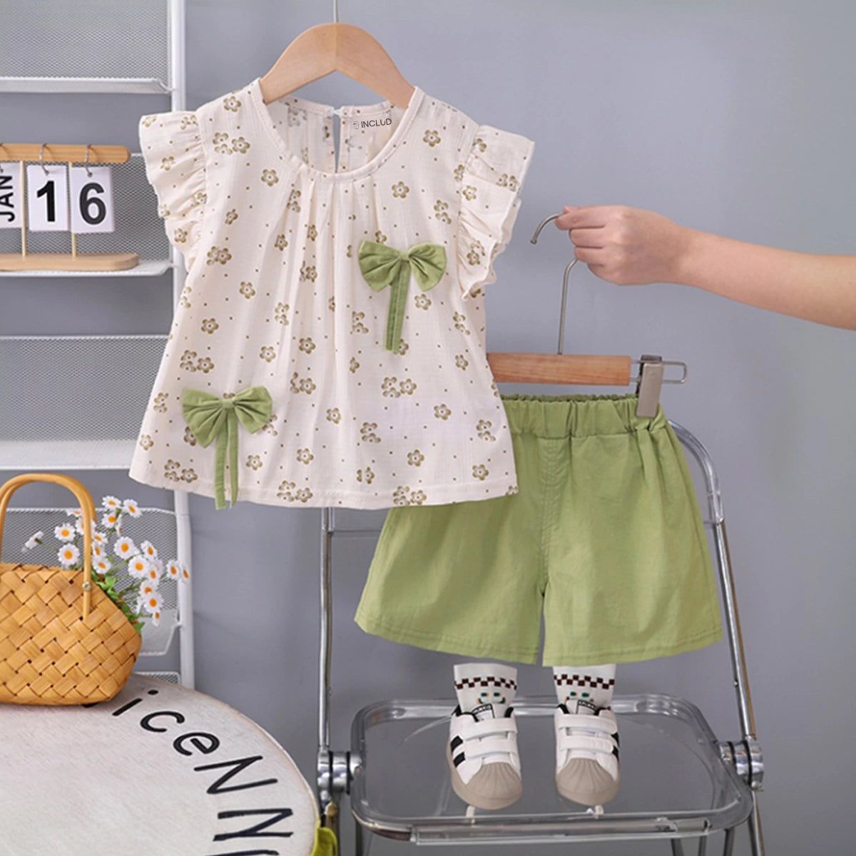 Girls Green Floral Print Bow Applique Top With Shorts Set Sets Green 1-2 Y
