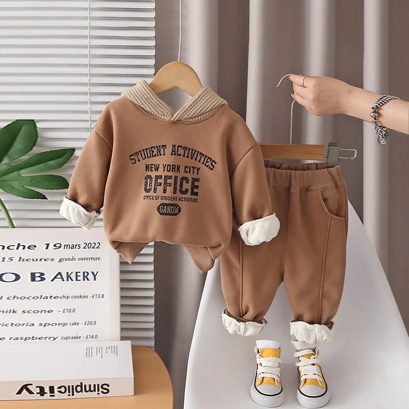 Boys Brown Typographic Printed Hoodie With Jogger Sets Sets Brown 1-2 Y