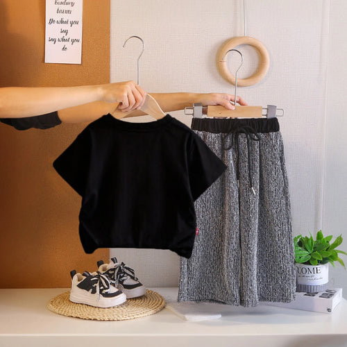Girls Black Frayed-Denim Star Applique T-Shirt With Wide-Leg Textured Pant Sets Sets