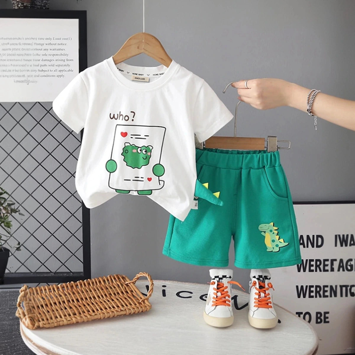 Boys White Graphics Short Sleeves T-Shirt With Shorts Set Sets White 1-2 Y