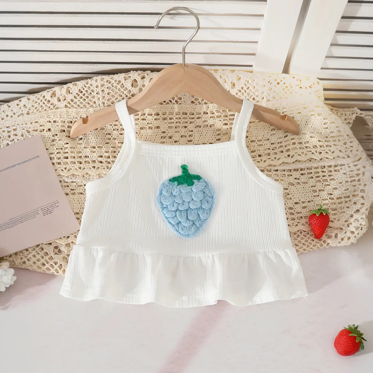 Girls Light Blue 3D Strawberry Applique Sleeveless Top With Denim Shorts Set Sets