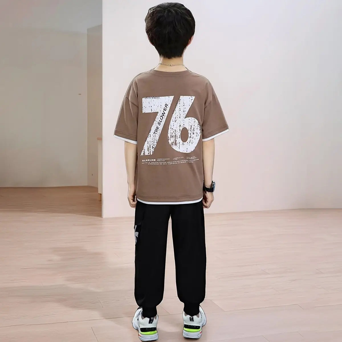 Boys Brown Alphanumeric Printed T-Shirt With Joggers Set Sets