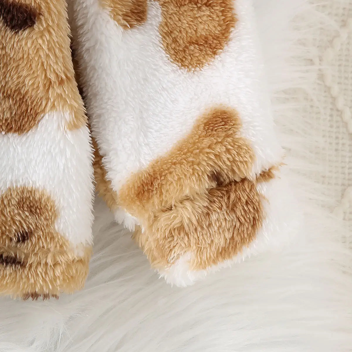 Boys White Long Sleeves Jacket With Self-Design Bear Patterns Coats & Jackets