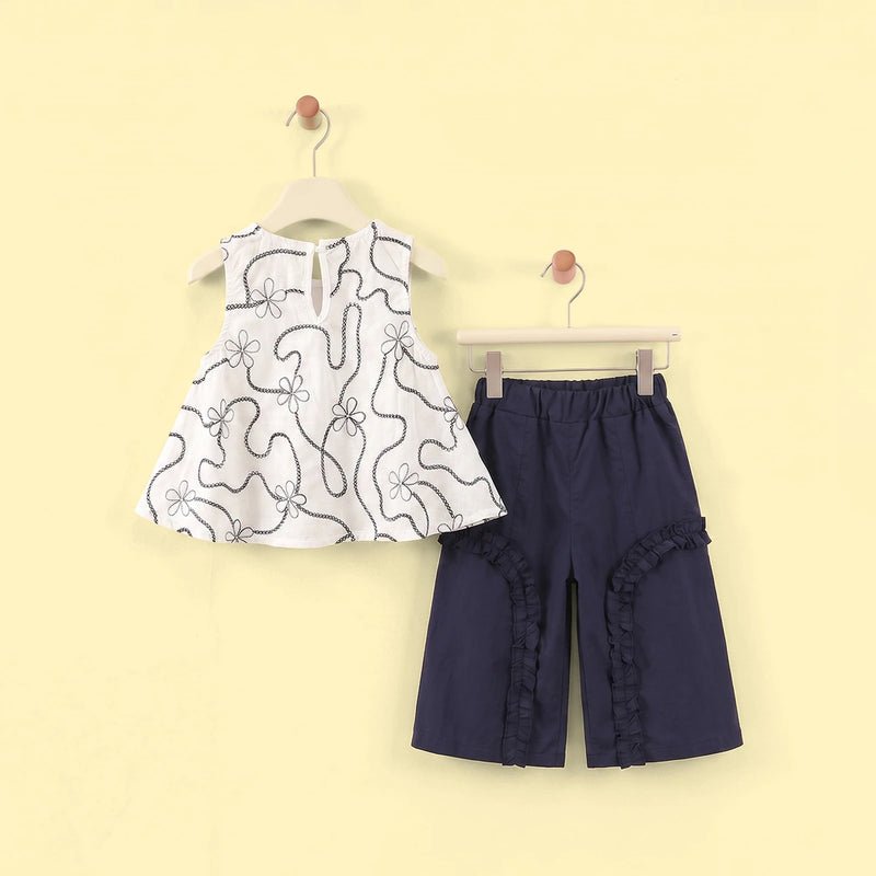 Girls White Floral Sleeveless Top With Pants Sets 2 pc. Sets