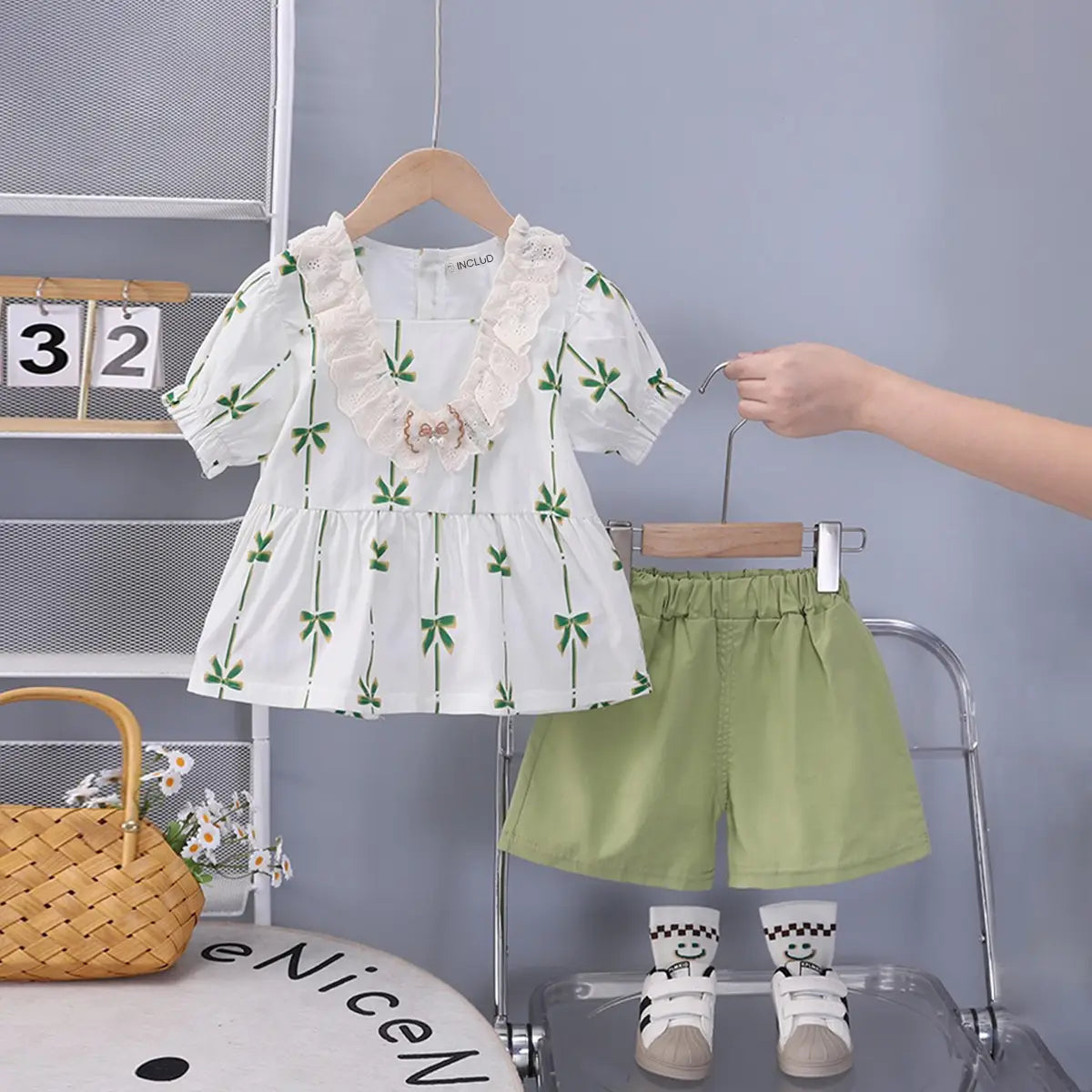 Girls Green Bow Print Puff Sleeve Top With Shorts Sets Sets Green 1-2 Y