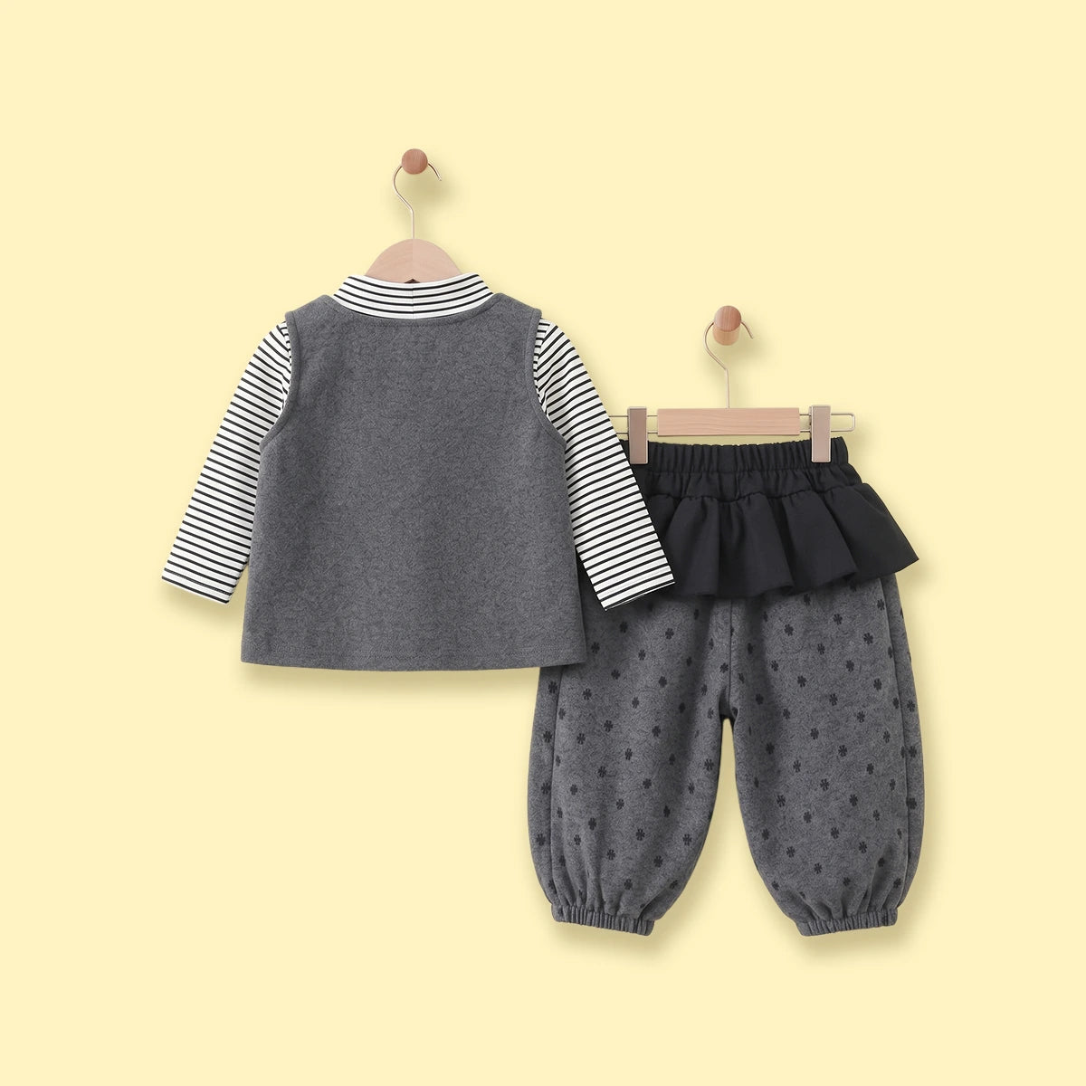 Girls Grey Printed Vest & Pants With Striped T-Shirt Sets Sets