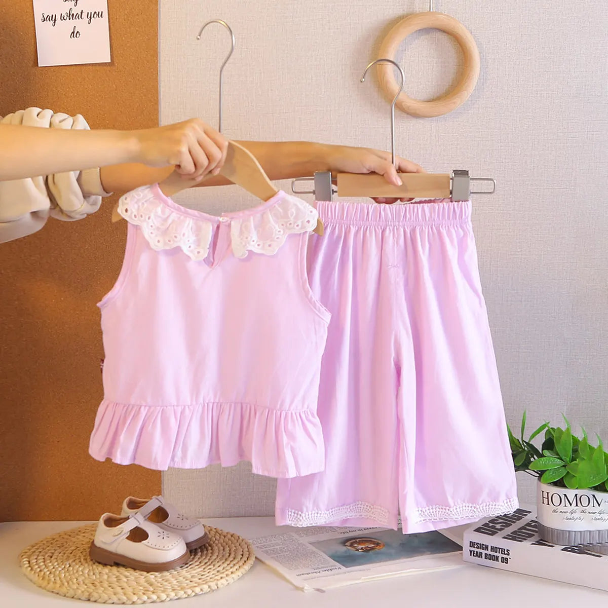 Girls Purple Sleeveless Ruffled Top With Pants Sets Sets