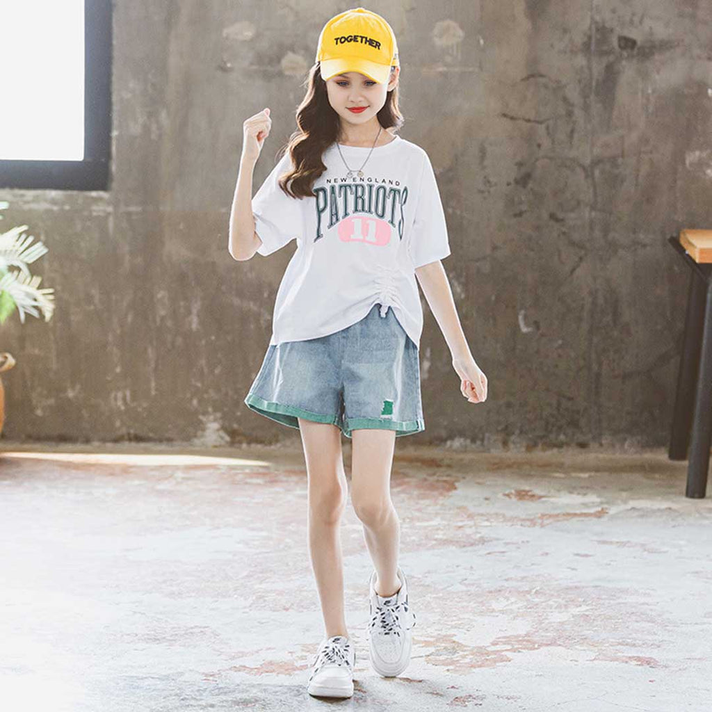 Girls Short Sleeve Print Graphic T-Shirt With Denim Shorts Set 2 pc. Sets White 3-4 Y 