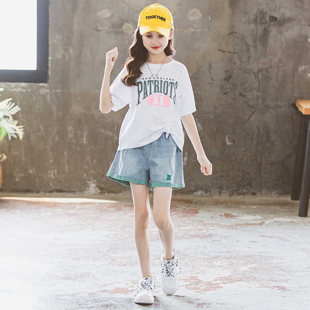 Girls Short Sleeve Print Graphic T-Shirt With Denim Shorts Set 2 pc. Sets White 3-4 Y 