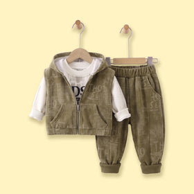 Boys Green Typographic Hooded Vest & Joggers With Sweatshirt Sets Sets Green 1-2 Y