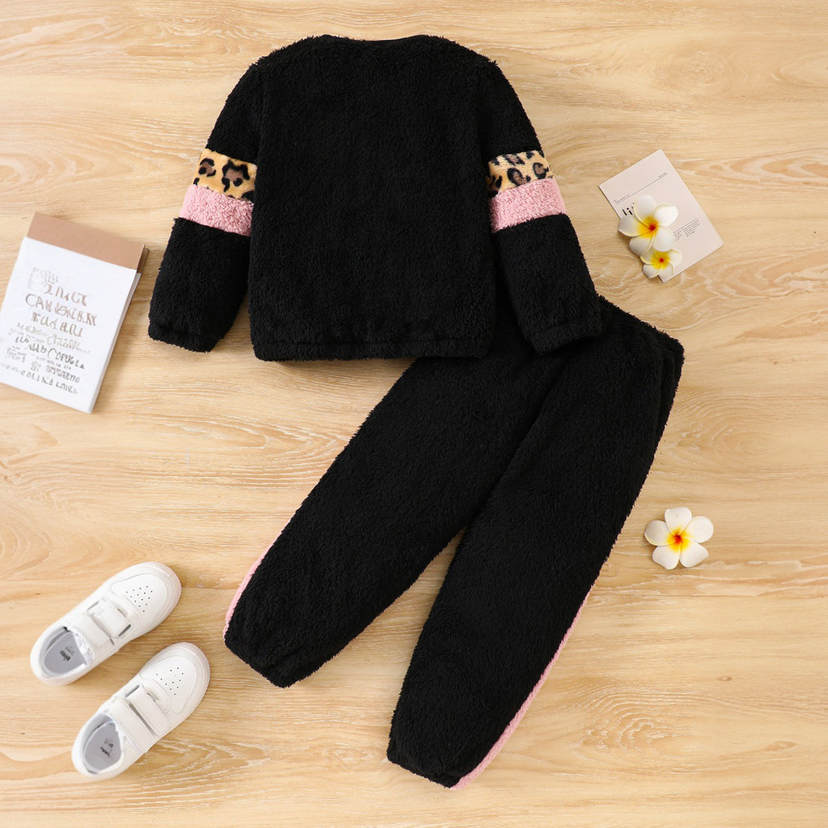 Girls Black Animal Printed Sweatshirt With Jogger Winter Co-ord Set 2 pc. Sets