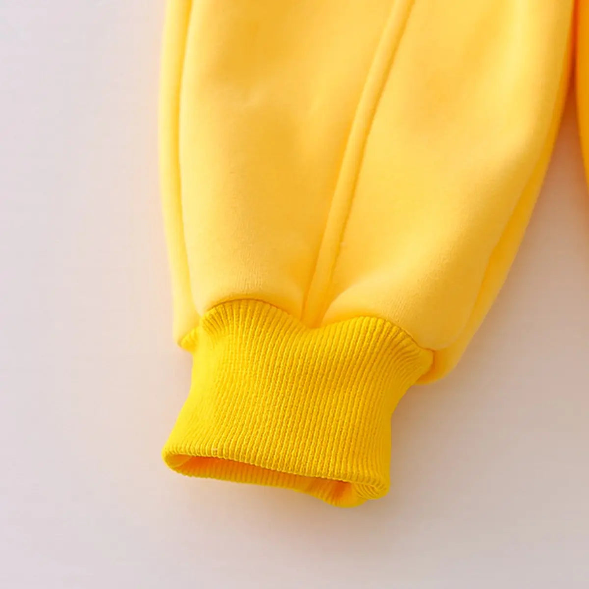 Boys Yellow Alphanumeric Printed sweatshirt With Jogger Sets Sets