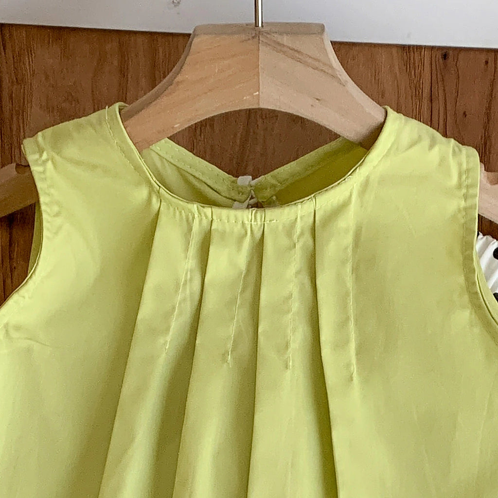 Girls Green Sleeveless Pleated Top With Polka Dot Print Pants Set Sets
