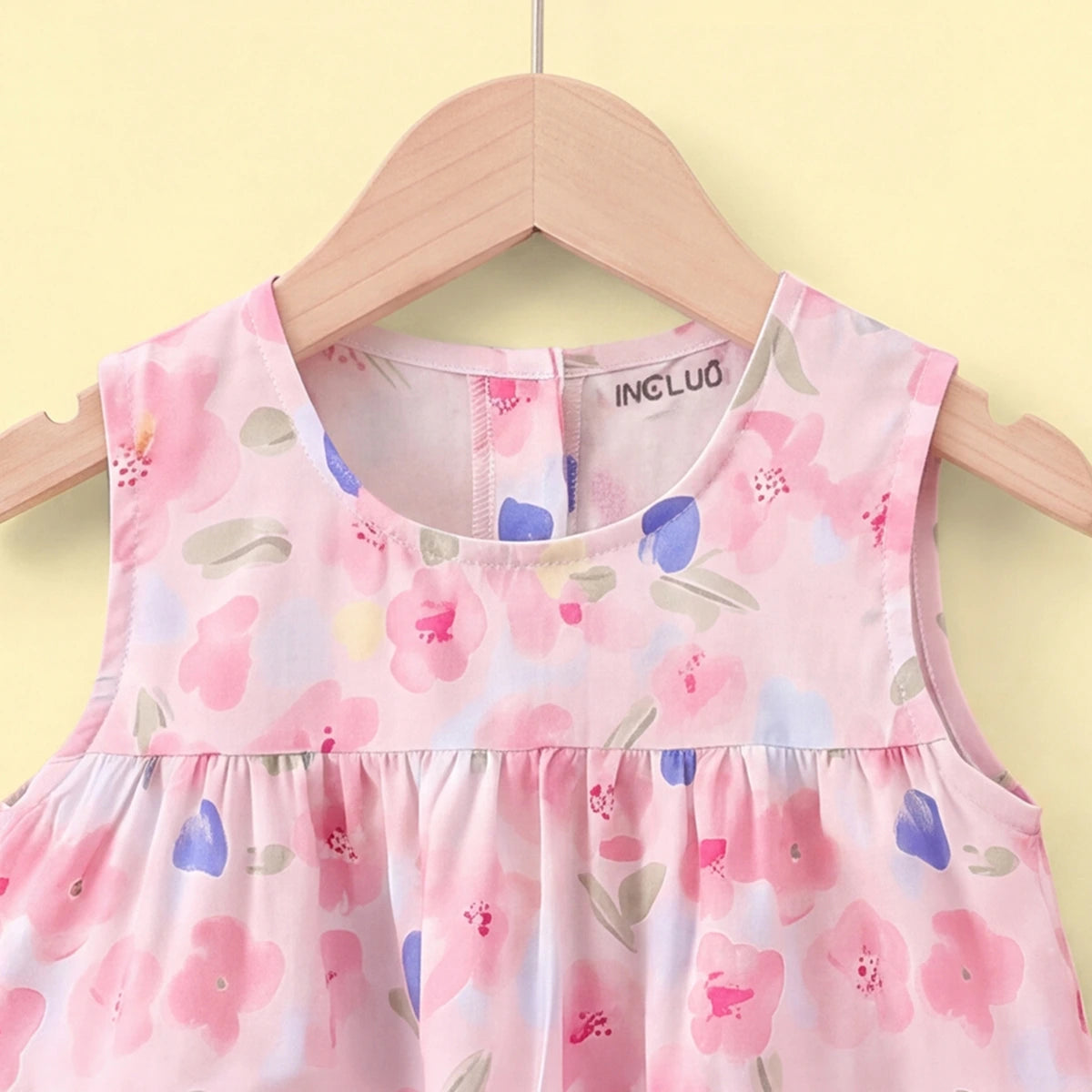 Girls Light Pink Floral Print Sleeveless Top With Pants Sets 2 pc. Sets