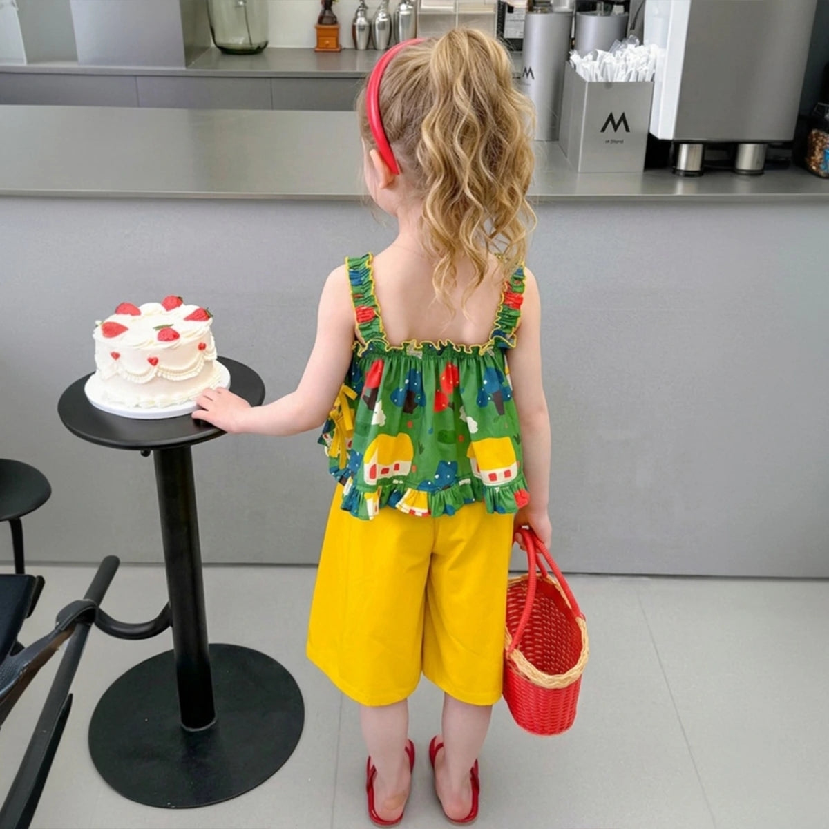 Girls Green Printed Ruffle Peplum Top With Long Shorts Sets Sets