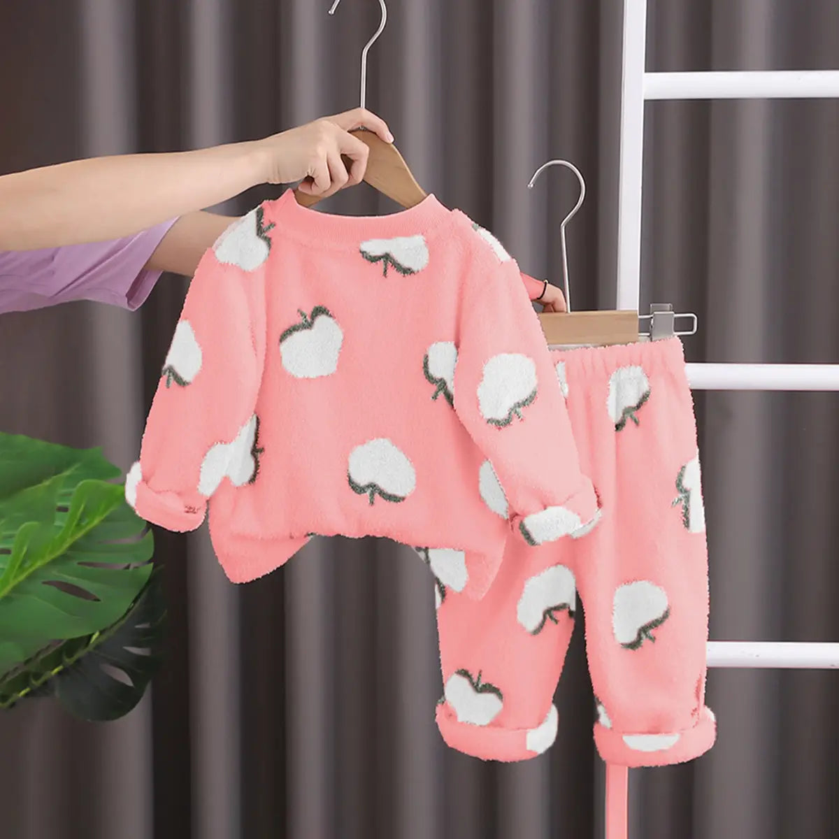 Girls Pink Graphics Regular Sweatshirt With Pants Sets 2 pc. Sets