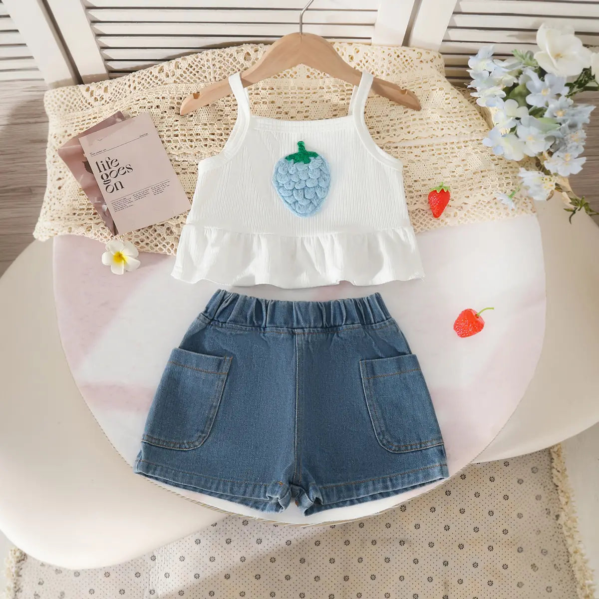 Girls Light Blue 3D Strawberry Applique Sleeveless Top With Denim Shorts Set Sets Light Blue 2-3 Y