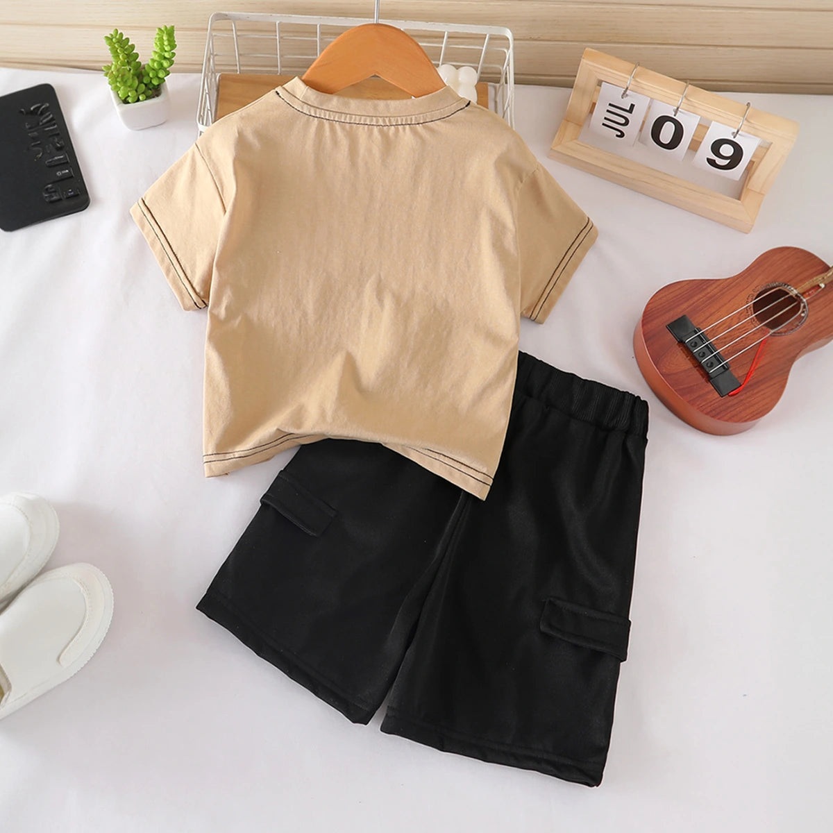 Boys Khaki Puppy Applique Short Sleeves T-Shirt With Shorts Set Sets