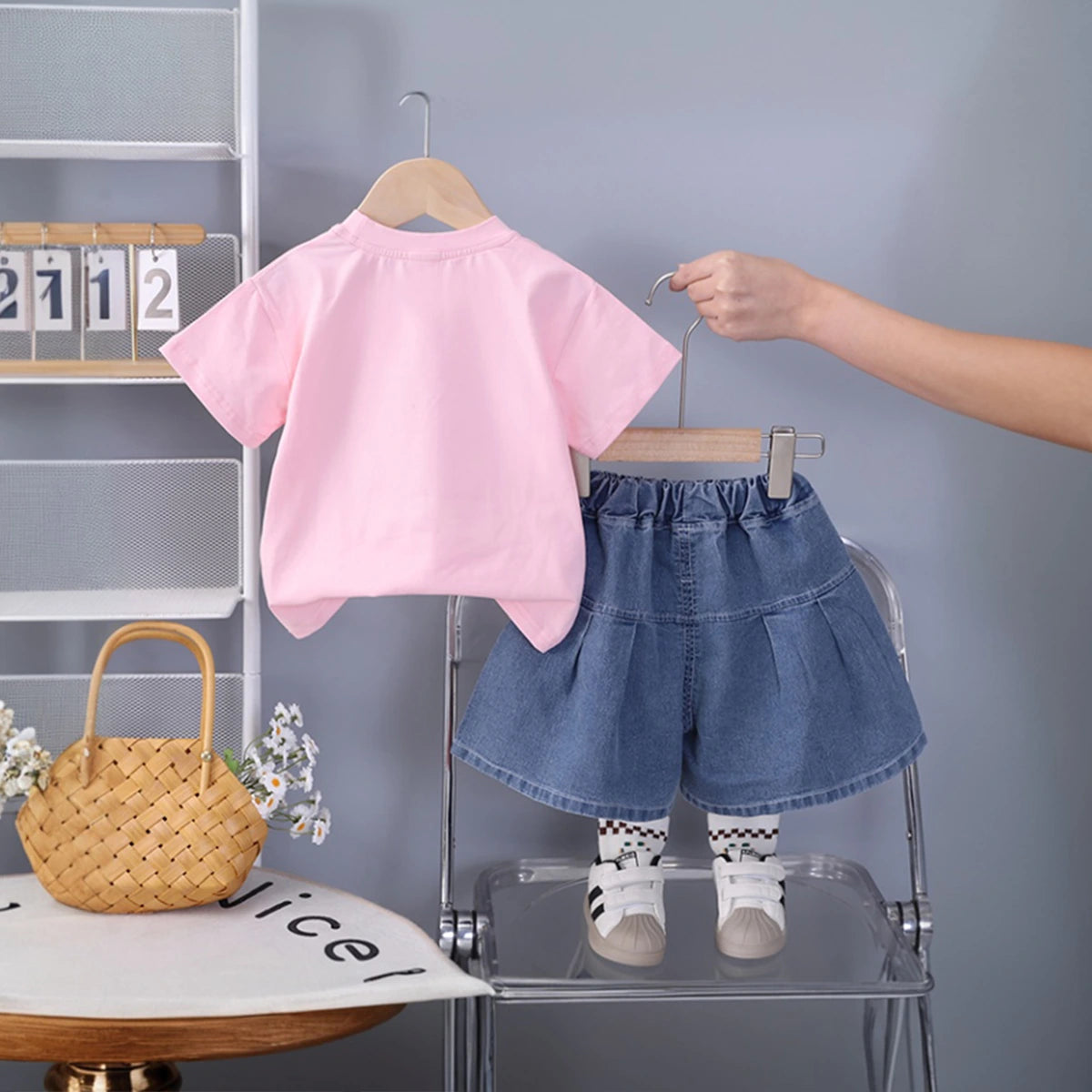 Girls Pink Butterfly Applique T-Shirt With Pleated Denim Shorts Set Sets