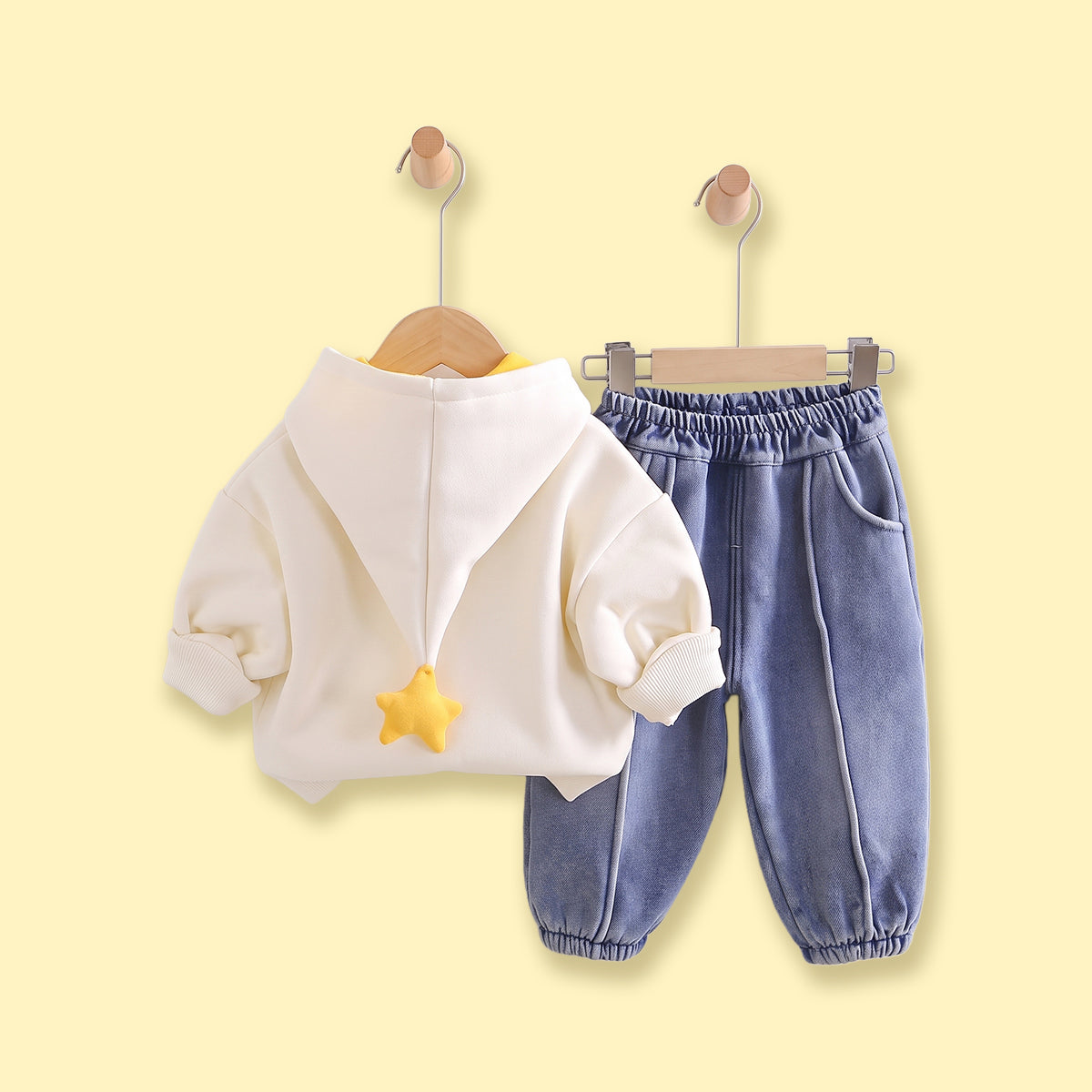 Girls Yellow Star Print Typographic Sweatshirt & Pants Sets Sets
