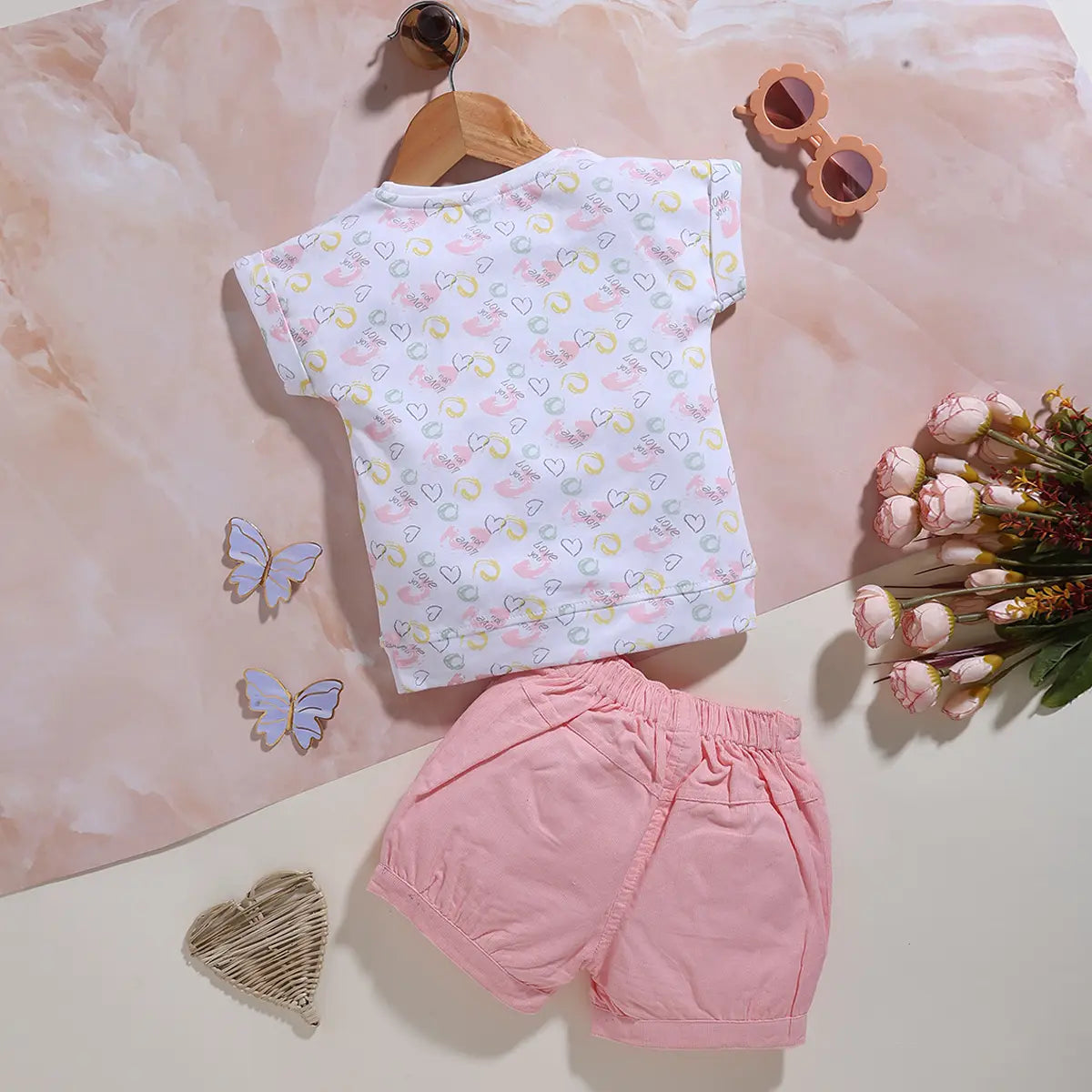 Girls Pink Heart Printed Short Sleeves T-Shirt With Shorts Sets Sets