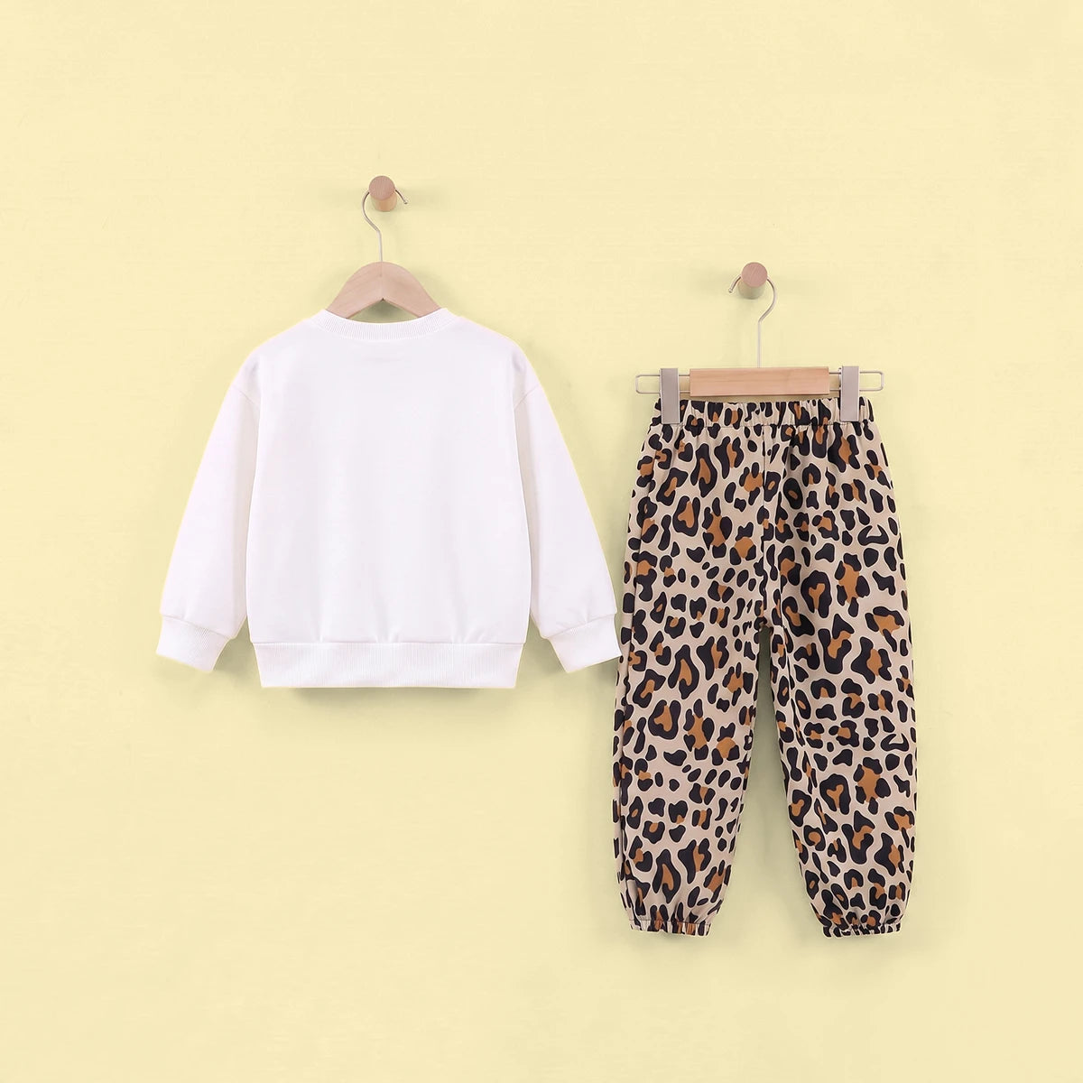 Girls White Floral Long Sleeve Sweatshirt With Pants Sets 2 pc. Sets